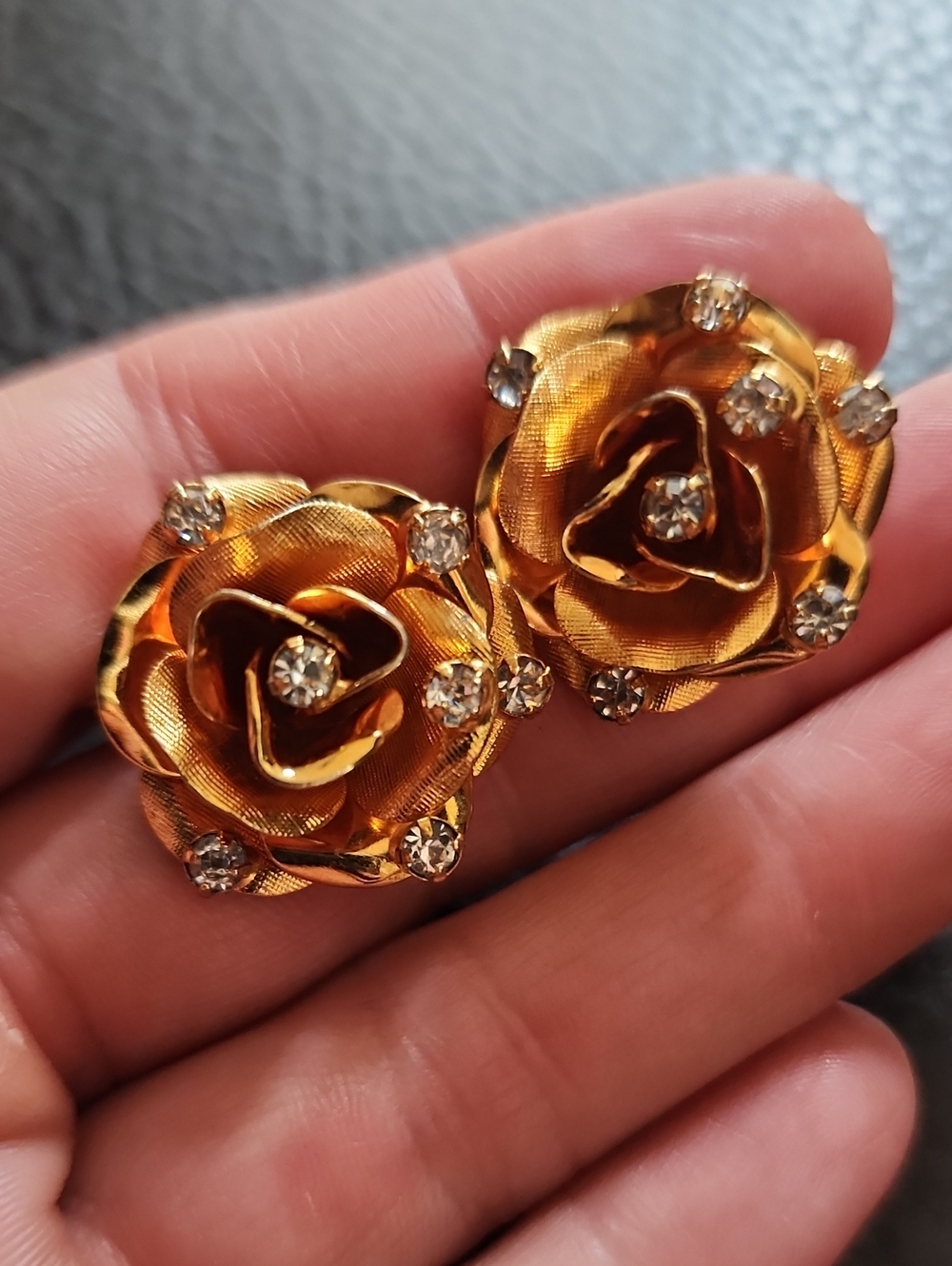 VTG Bergere Elegant Gold Rose Crystal Clip Earrings - Women Jewelry